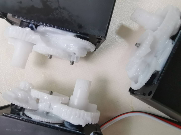 塑膠齒輪潤滑方面該用什么潤滑脂才好呢？